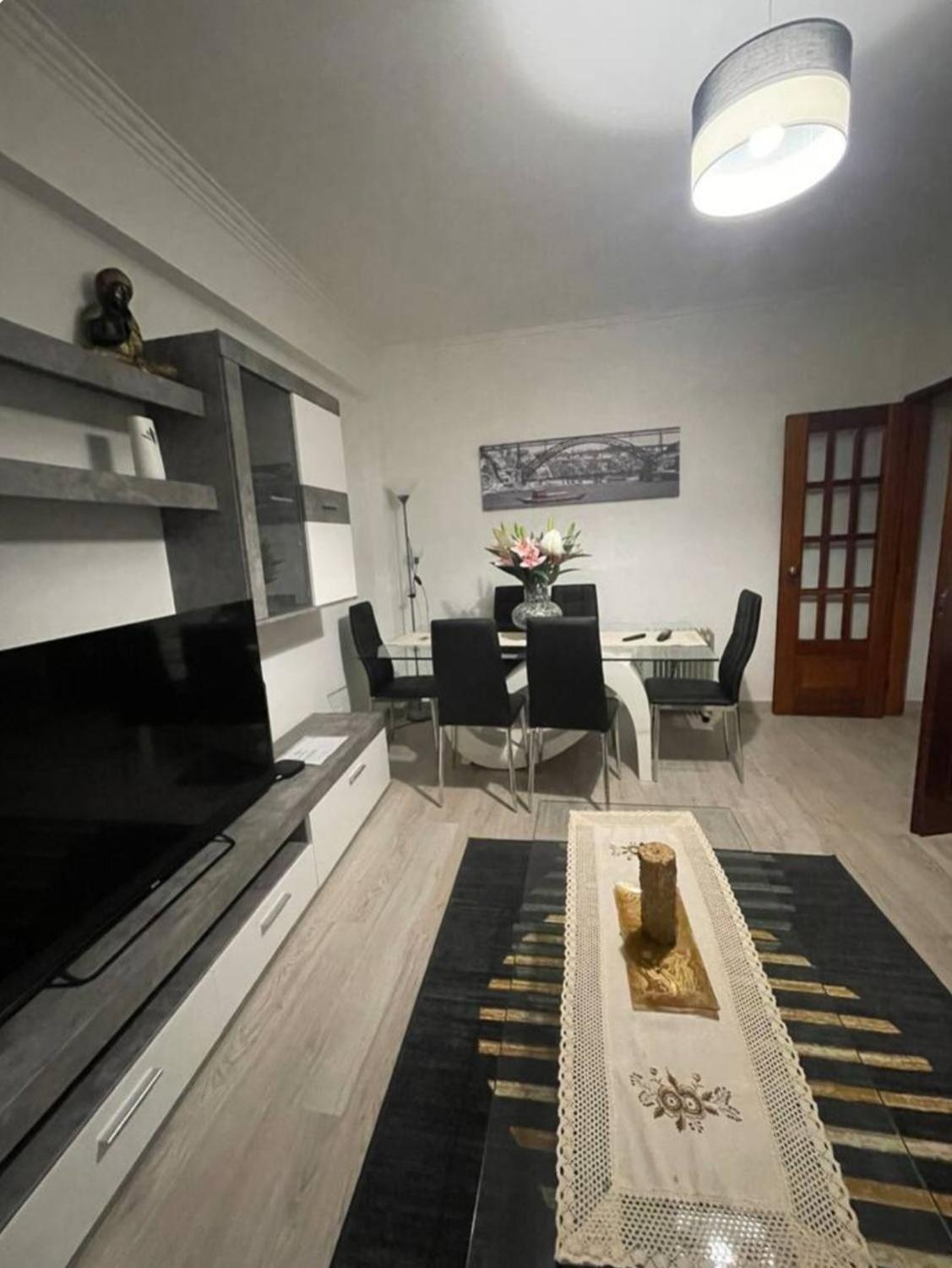 Quarto Calmo E Acolhedor Apartment Алмада Екстериор снимка