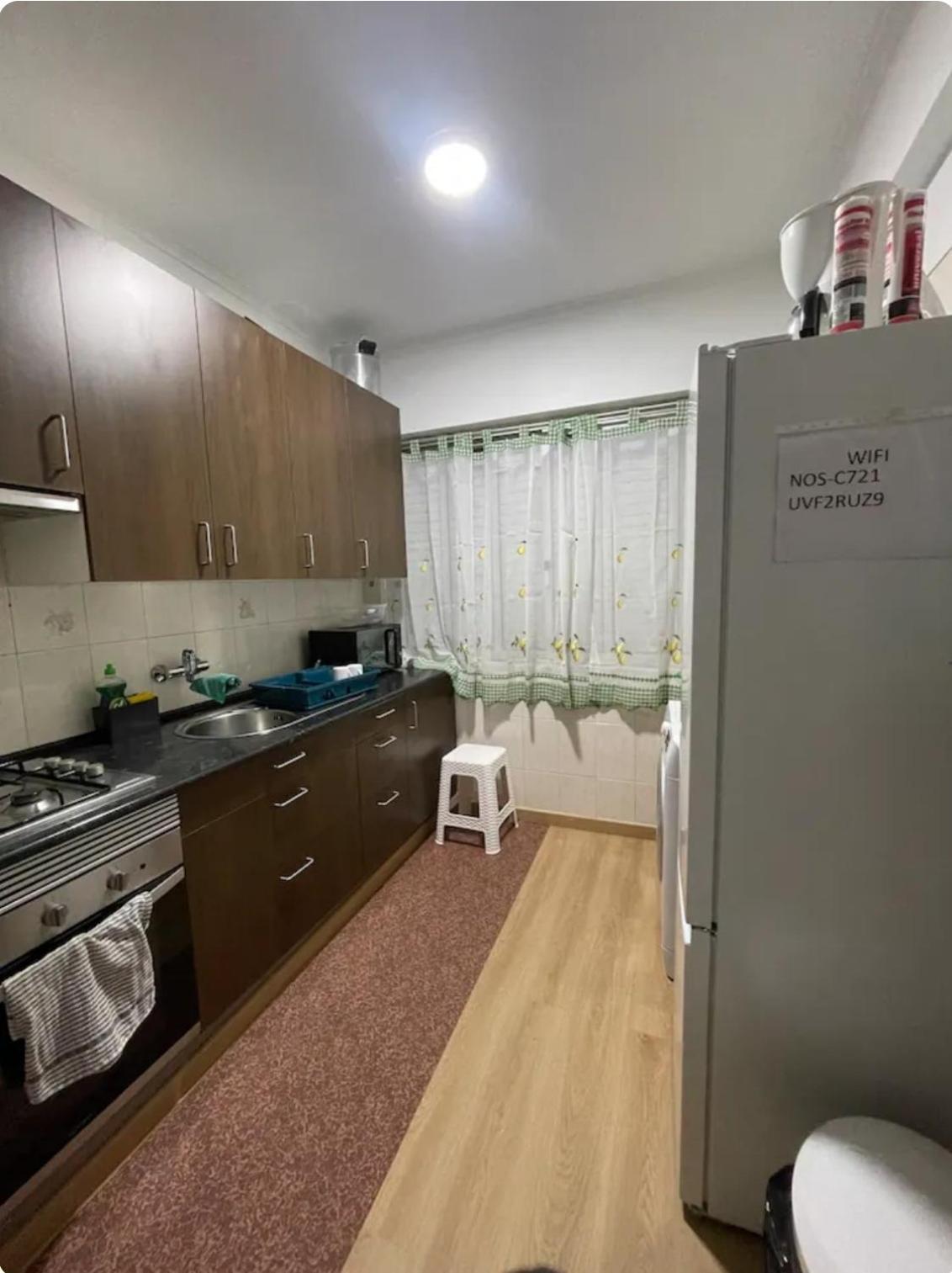 Quarto Calmo E Acolhedor Apartment Алмада Екстериор снимка